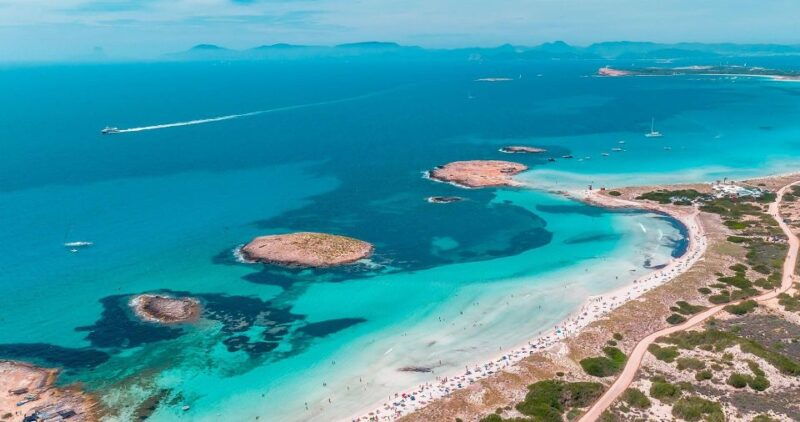 ibiza-platja-den-bossa-round-trip-transfer-to-formentera