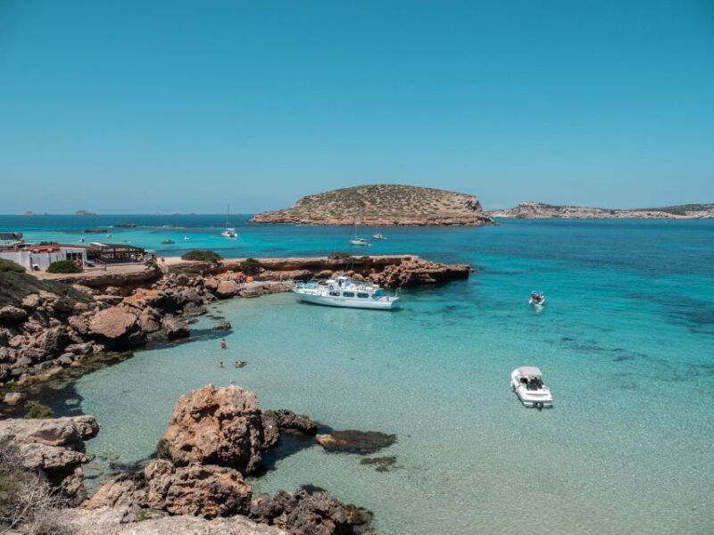 ibiza-private-beach-and-cave-speedboat-tour