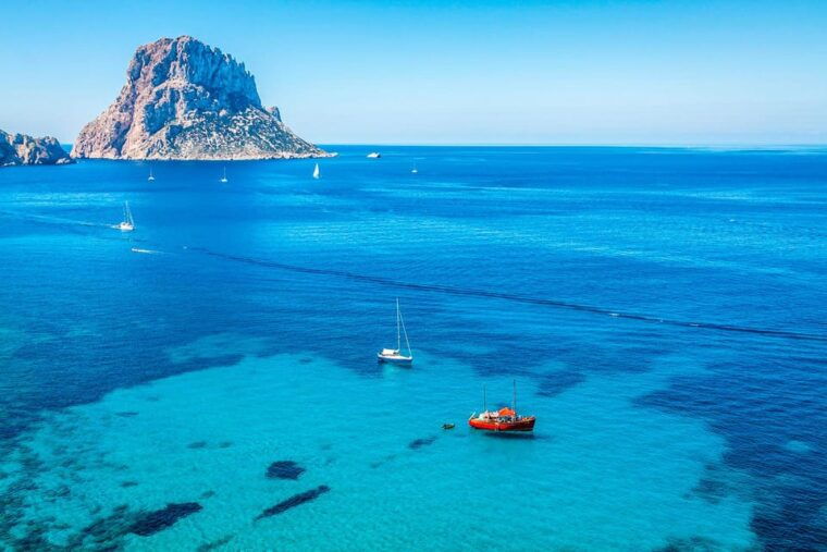 ibiza-private-speedboat-to-es-vedra-atlantis-snorkel