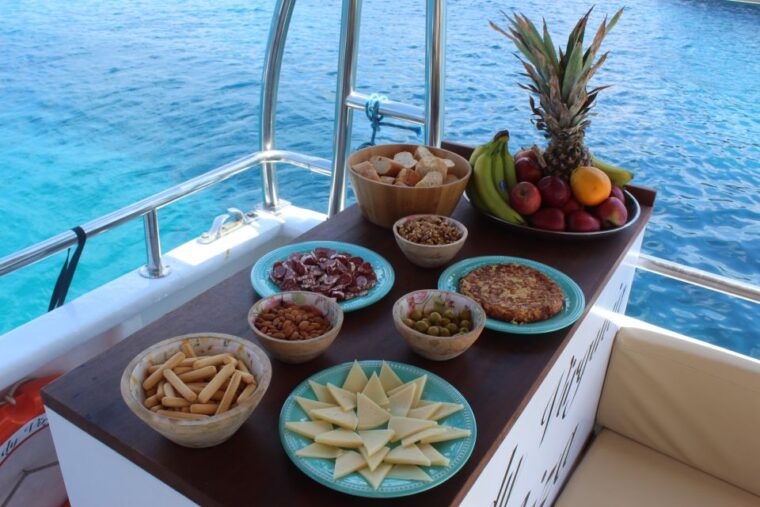 ibiza-scenic-cruise-with-tapas-and-drinks