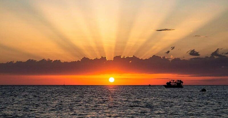 ibiza-snorkeling-sunset-beach-and-cave-boat-trip