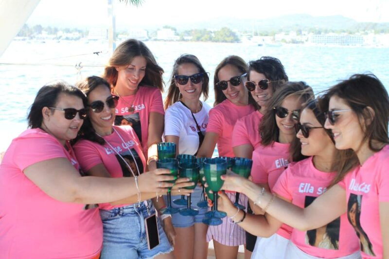 ibiza-sunset-boat-tour-with-water-sports-open-bar-tapas