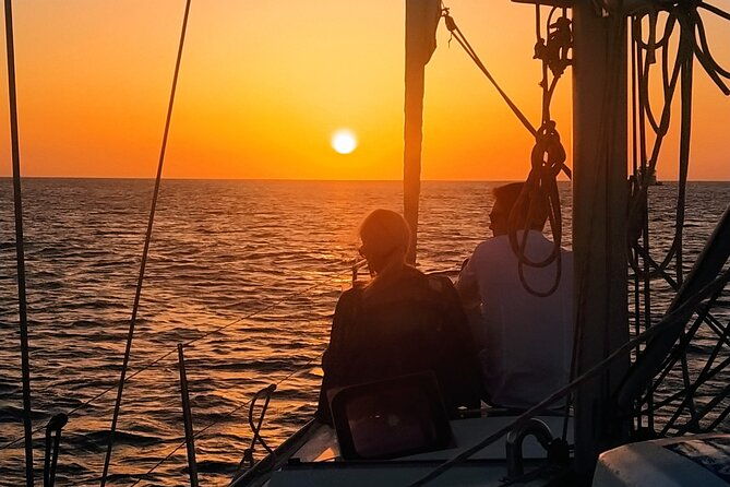 ibiza-sunset-boat-trip-with-appetizers-and-champagne-6-guests