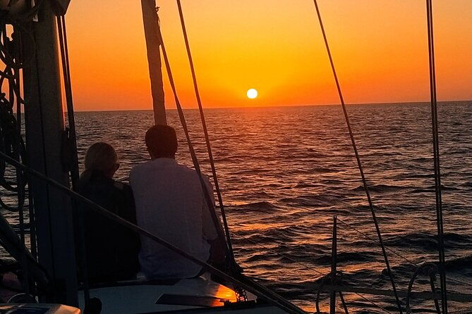 ibiza-sunset-boat-trip-with-appetizers-and-champagne-6-guests