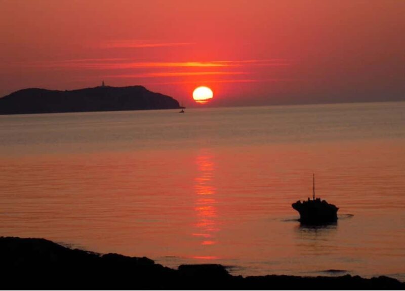 Ibiza: Sunset Private Sailboat with Tapas & Open Bar - FAQs