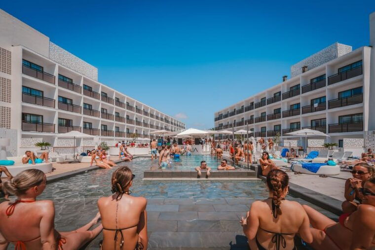 ibiza-unlimited-drinks-boat-party-pre-pool-party