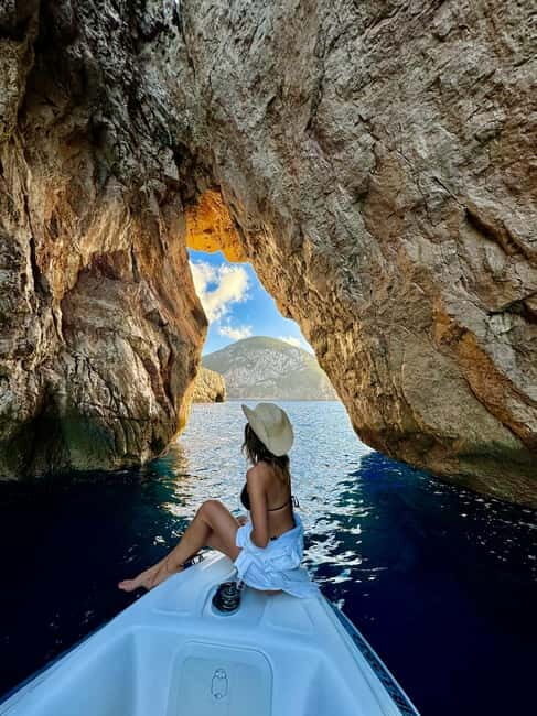 Ibiza: Unplugged  Fearne Cotton's Yoga, Hike and Boat Trip - A Closer Look at the Experience