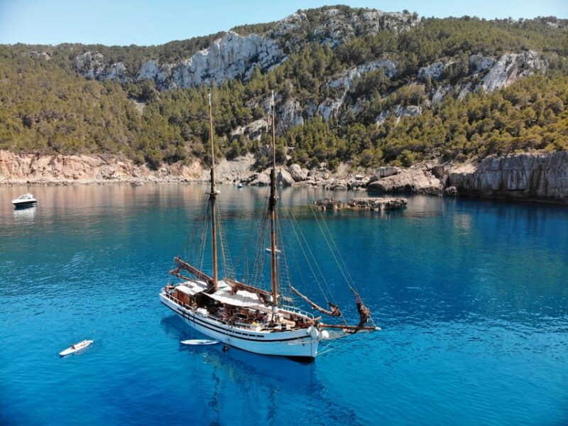 ibiza-wooden-sail-boat-trip-to-formentera