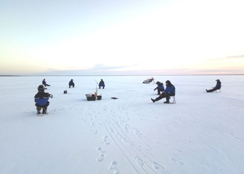 ice-fishing-experience-2