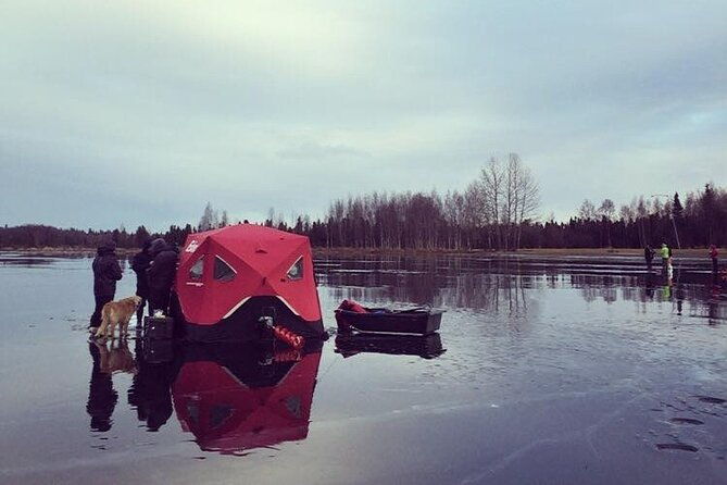 ice-fishing-experience-in-anchorage