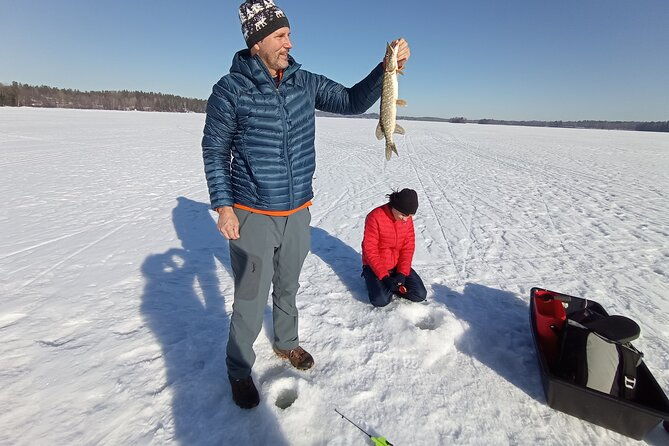 ice-fishing-experience-with-backpacker-helsinki-tour