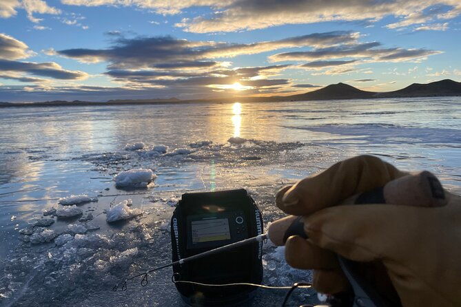 ice-fishing-with-south-park-outfitters