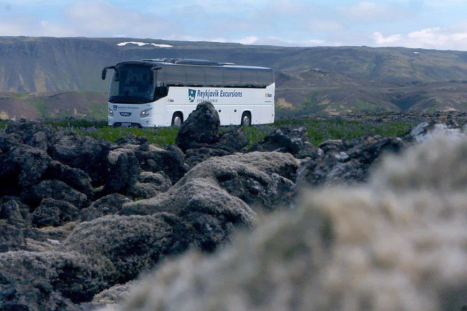 iceland-airport-transfers-between-keflavik-and-reykjavik-hotels