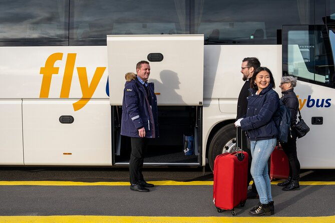 iceland-airport-transfers-between-keflavik-and-reykjavik-hotels