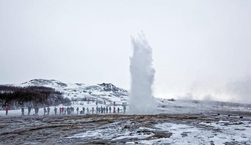 iceland-christmas-golden-circle-tour-with-santa