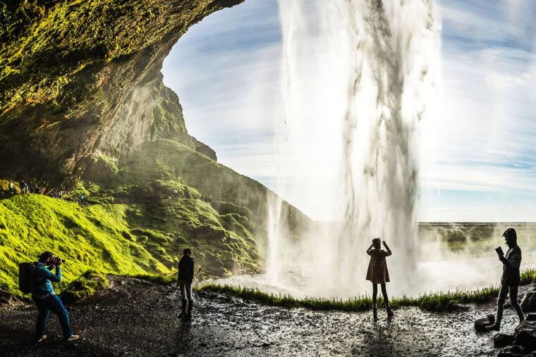 iceland-full-day-south-coast-black-beach-waterfalls-tour