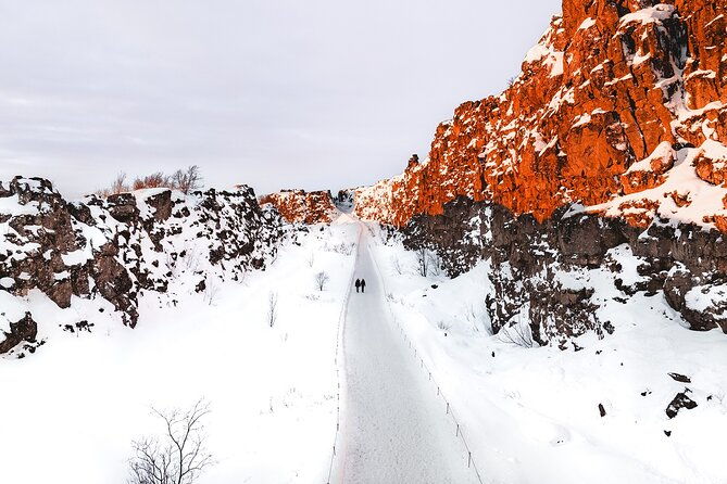 iceland-golden-circle-glacier-snowmobiling-guided-experience-2