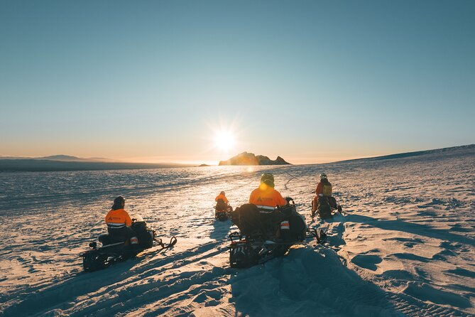 iceland-golden-circle-glacier-snowmobiling-guided-experience