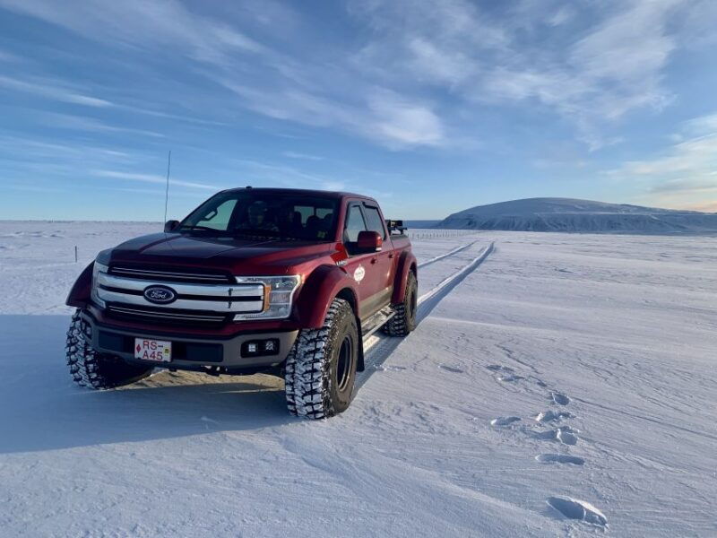 iceland-in-a-nutshell-private-super-jeep