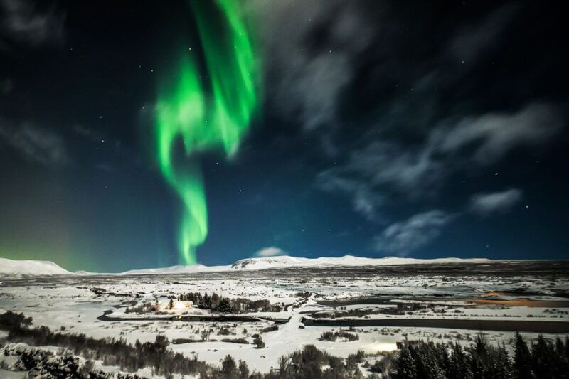 iceland-northern-lights-bus-tour-from-reykjavik