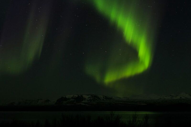 iceland-northern-lights-bus-tour-from-reykjavik