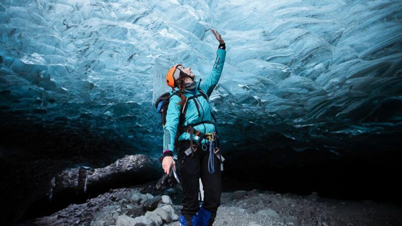 iceland-private-glacier-hike-and-ice-cave-photo-tour