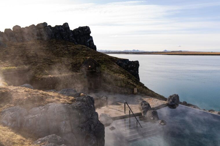 iceland-silfra-snorkeling-tour-and-sky-lagoon-spa-combo