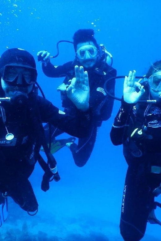 icmeler-scuba-diving-with-a-qualified-instructor