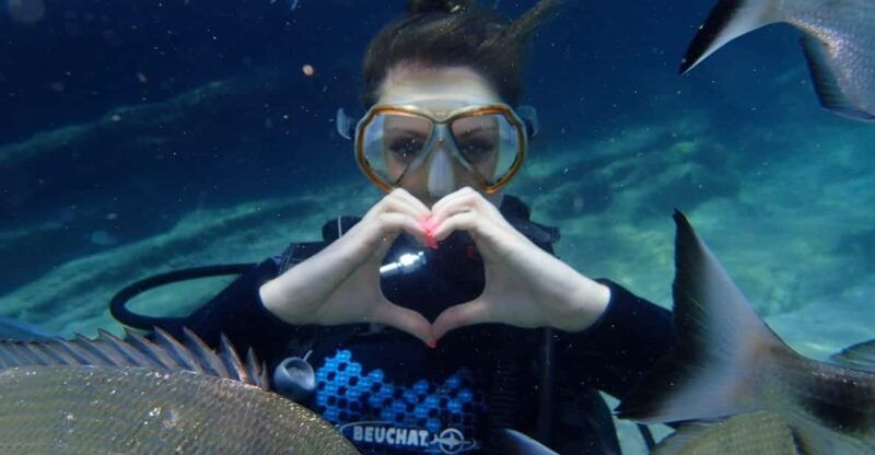icmeler-scuba-diving-with-a-qualified-instructor