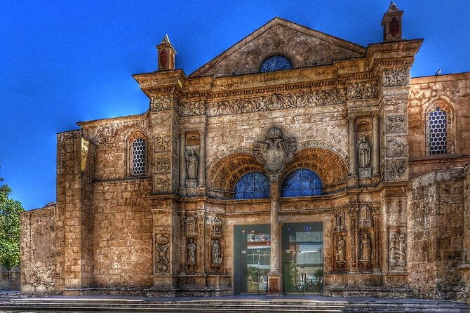 iconic-highlights-and-historical-tour-in-santo-domingo