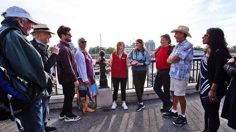 iconic-obscure-victoria-walking-tour