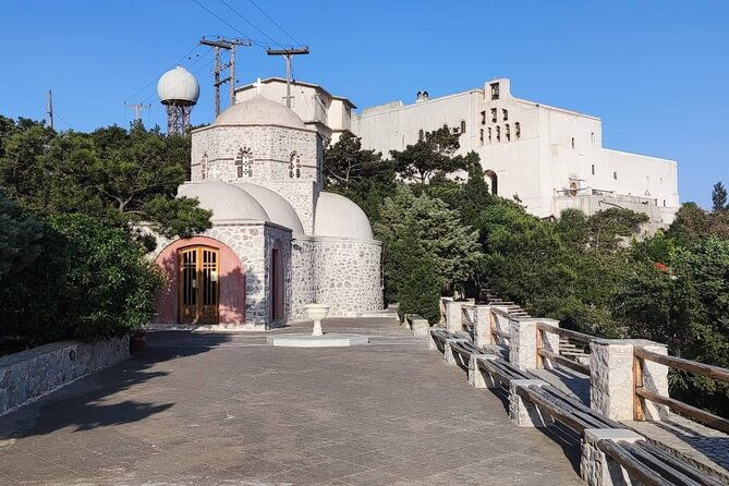 iconic-sights-of-santorini-private-full-day-tour