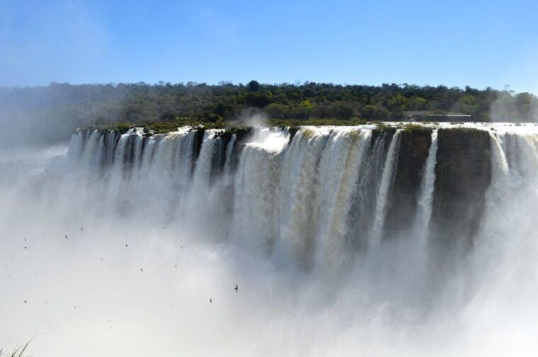 iguazu-falls-2-day-argentinian-and-brazilian-iguazu-falls