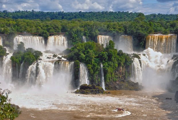 iguazu-falls-argentinean-side-from-puerto-iguazu
