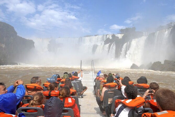 iguazu-falls-argentinian-side-from-puerto-iguazu-full-day