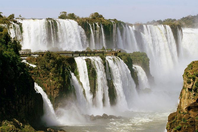 iguazu-falls-saver-package-both-sides-excursions-transfers