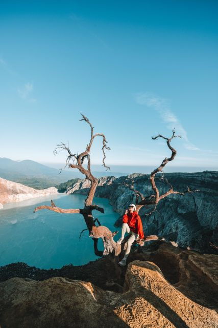 ijen-crater-adventure-and-breathtaking-views-in-one-day
