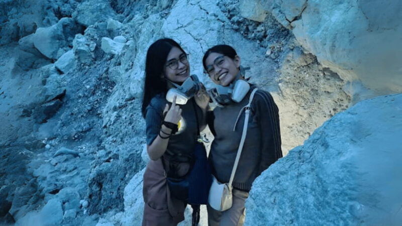 ijen-crater-blue-fire-hiking-adventure-shuttle-from-bali