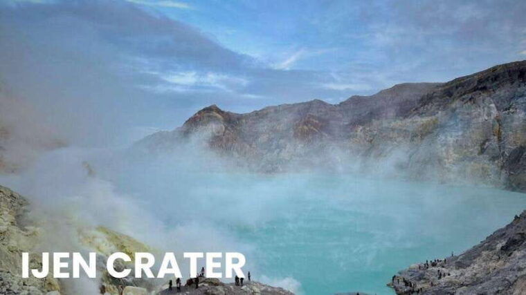 ijen-crater-midnight-adventure