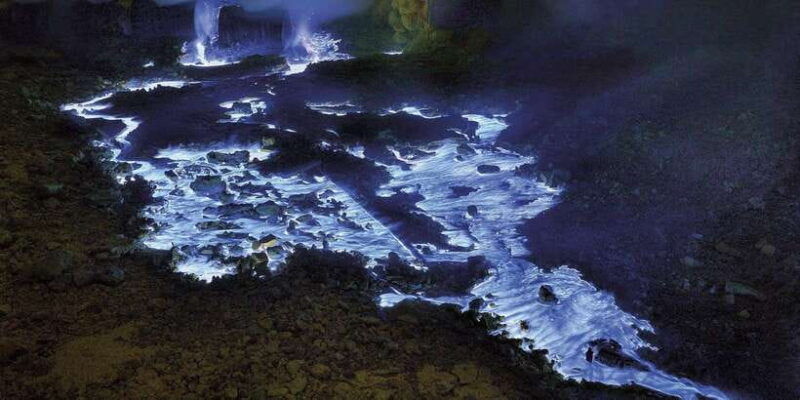 ijen-crater-trekking-tour-from-bali-or-banyuwangi