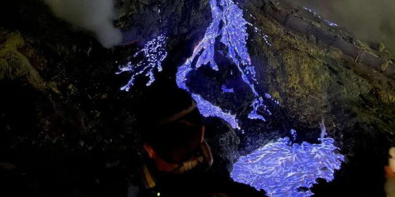ijen-volcano-tour-from-bali-24-hours-blue-fire-exploration