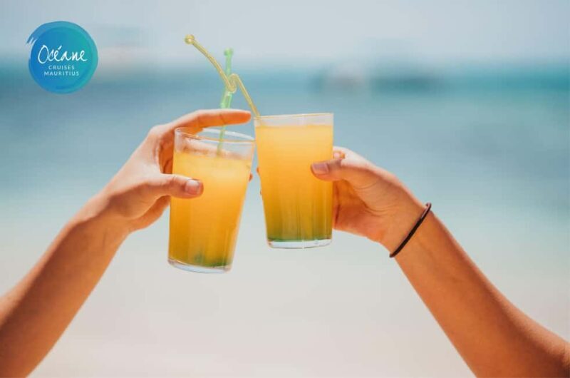 Île aux Cerfs : Private Catamaran Cruise with Gourmet Lunch - Key Points