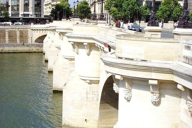 ile-de-la-cite-latin-quarter-seine-river-cruise-private-tour