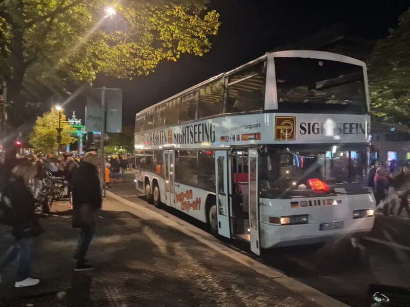Illuminiertes Berlin: Lichterfahrt mit Livekommentar - Key Points