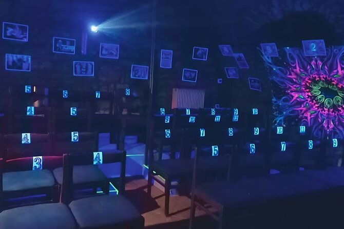 images-of-love-the-black-light-theatre-show-in-prague