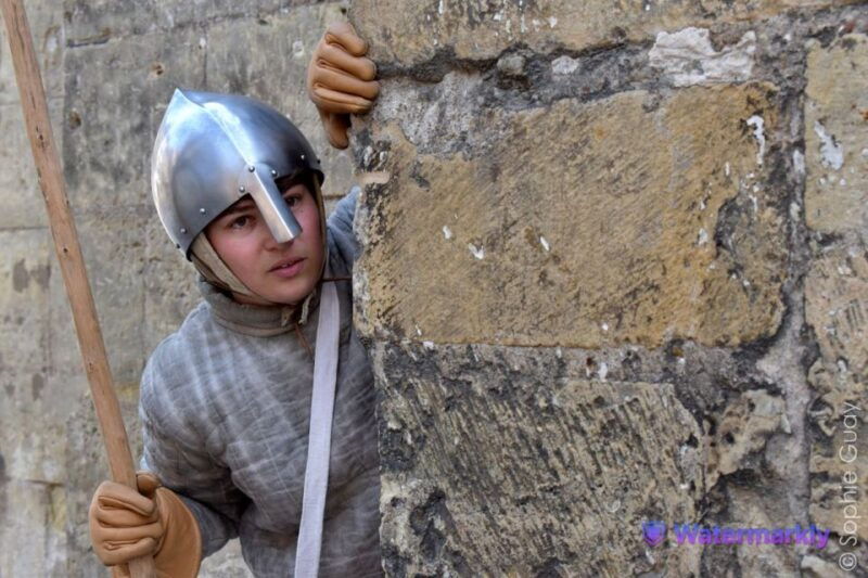 Immersive guided tour of Tours in the 13th century. - FAQ