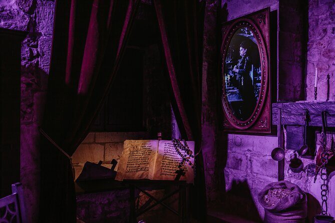 Immersive visit to the Velarde Palace Museum - A Deep Dive into the Velarde Palace Museum Experience