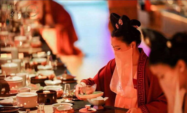 imperial-banquet-experience-and-traditional-tea-ceremony