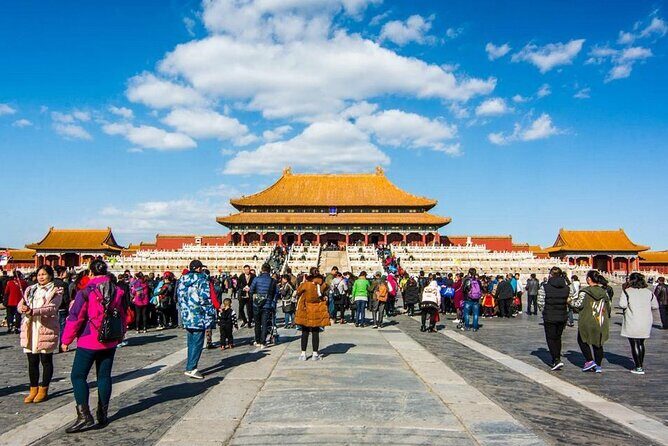 Imperial Grandeur and Urban Pulse - Exploring Beijing in Style and Substance