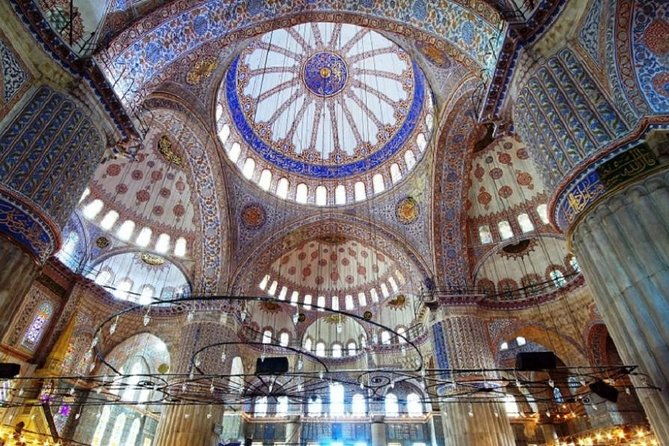 imperial-istanbul-half-day-tour-hagia-sophia-basillica-cistern-and-grand-bazaar